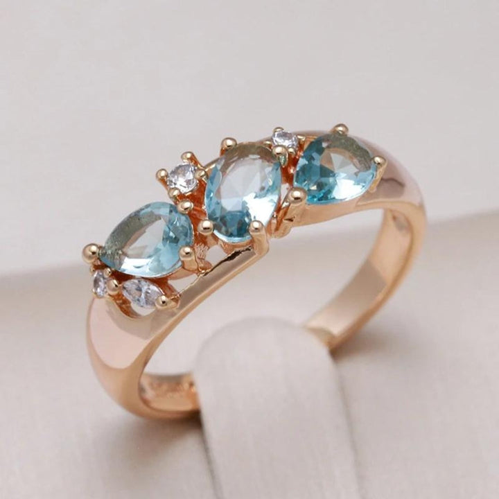Classic Gold Ring with Elegant Blue Vintage Zirconia