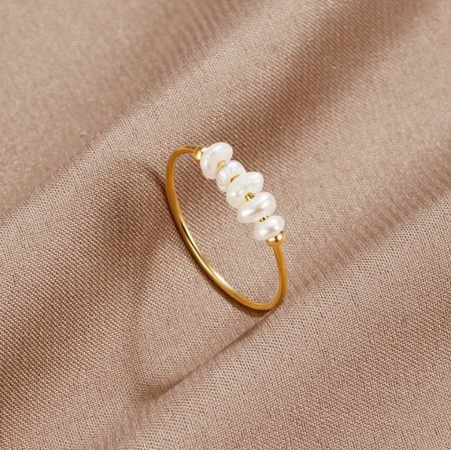 Graceful Freshwater Pearl Ring