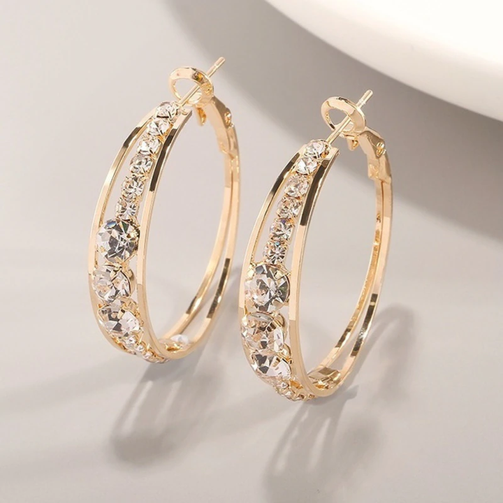 Elegant earrings with gold plating