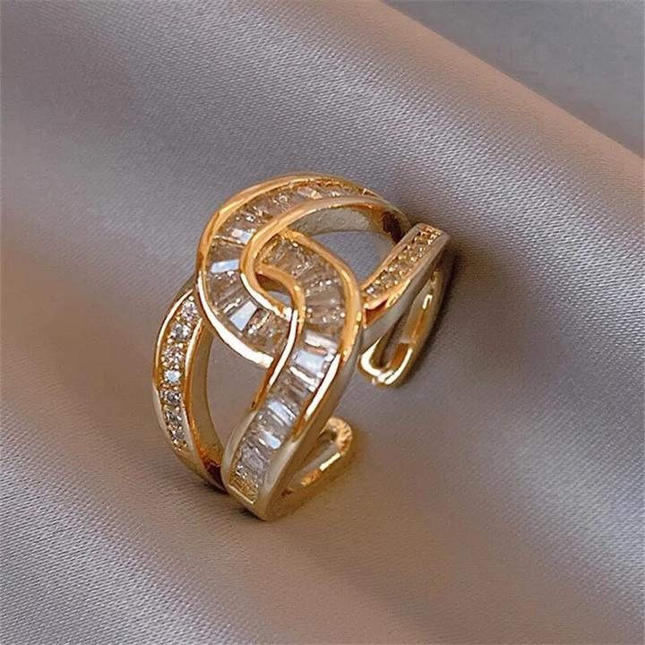 Unity - Adjustable Elegant Knotted Ring