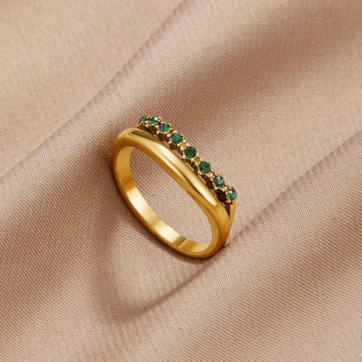 Mary - Layered Ring in Emerald Green