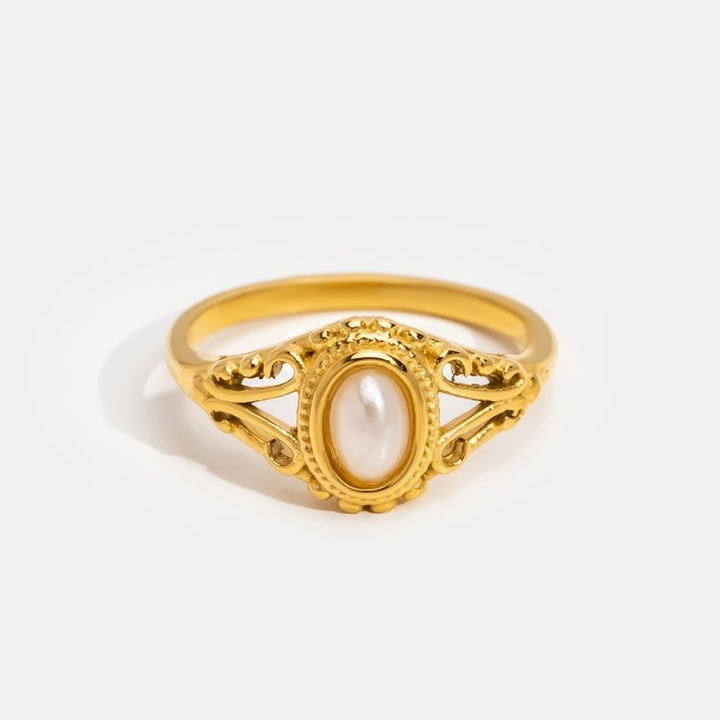 Royal Vintage Pearl Ring